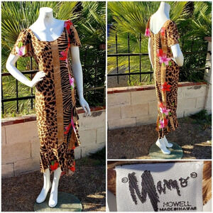 Vintage Muumuu

Beautiful Hawaiian muumuu by Mamo‎